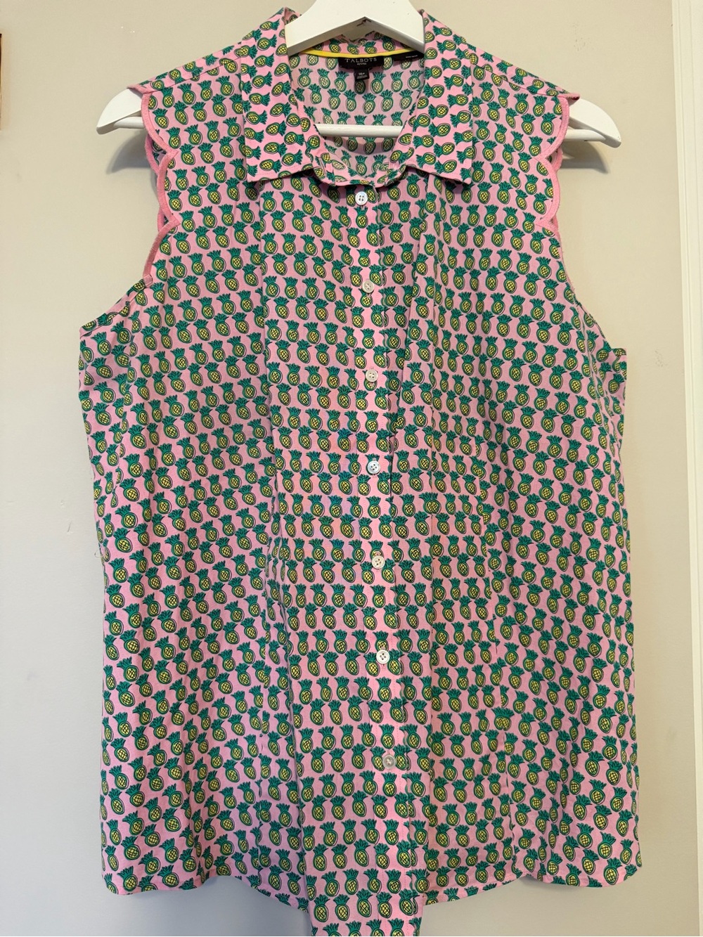 Talbots Sleeveless Non-Iron Pineapple Print Button Front Top